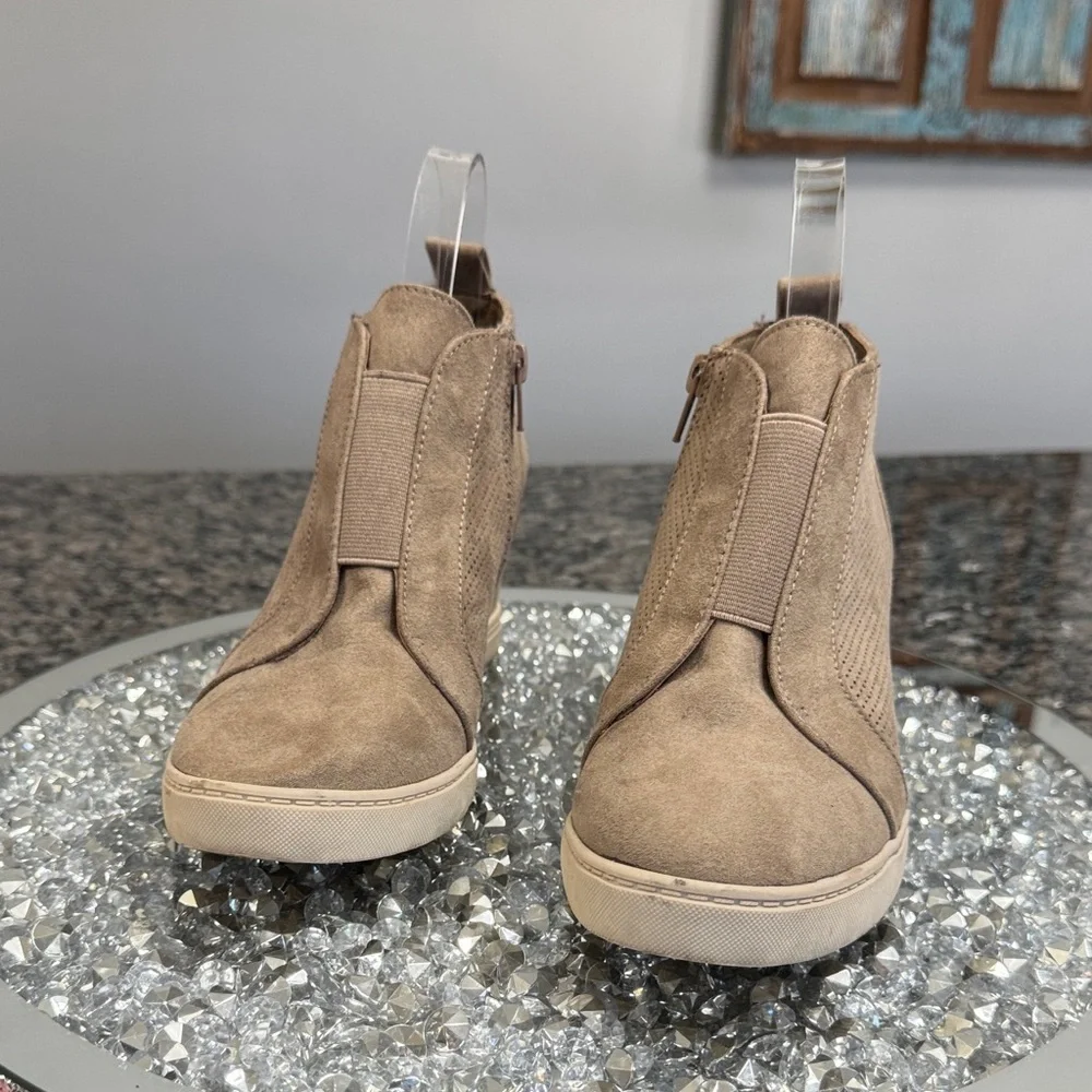 a new day Tan Wedge Ankle Boots 7.5